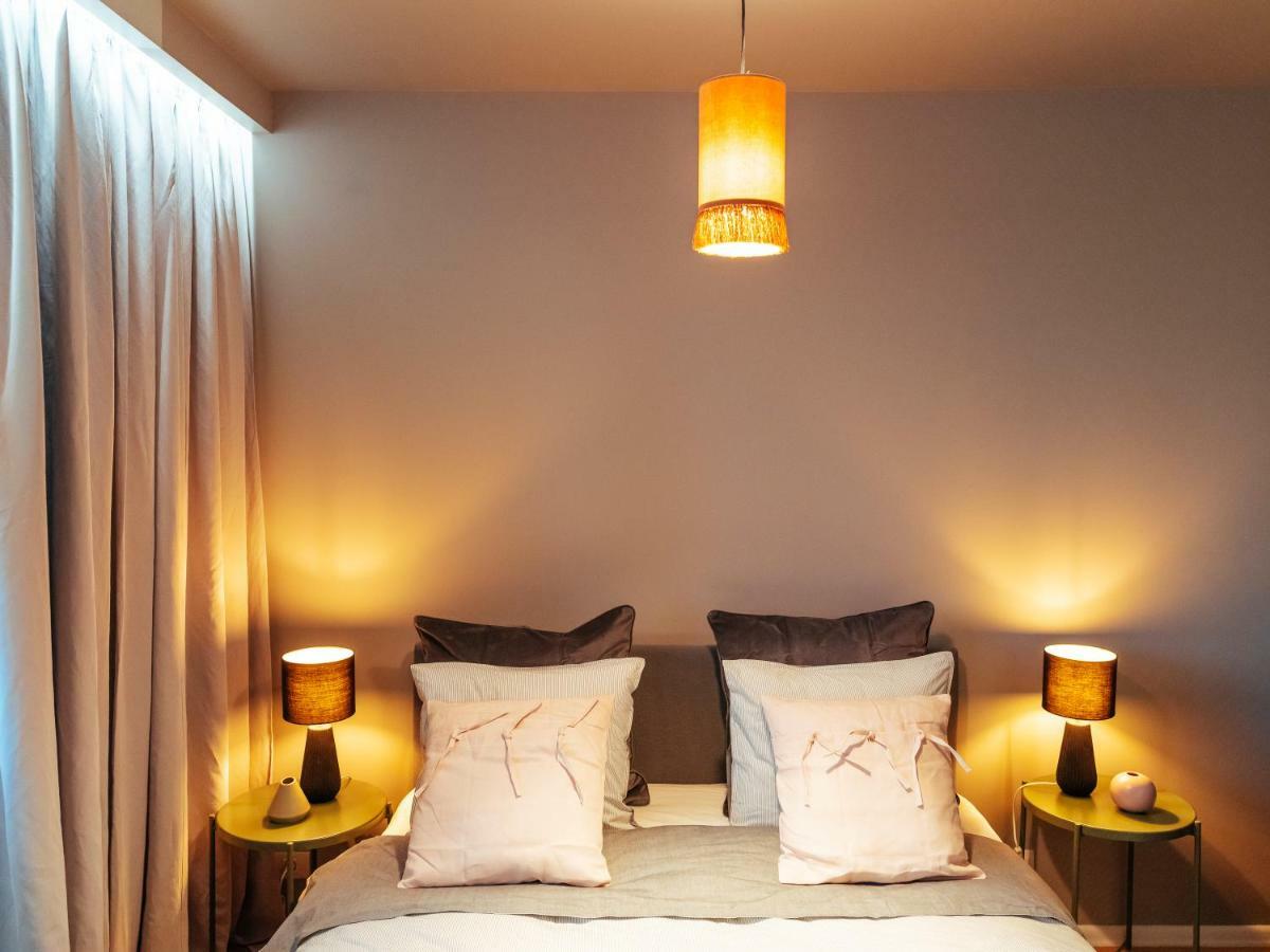 ParkLake Design Apartment - Fabulous View - Netflix Boekarest Buitenkant foto