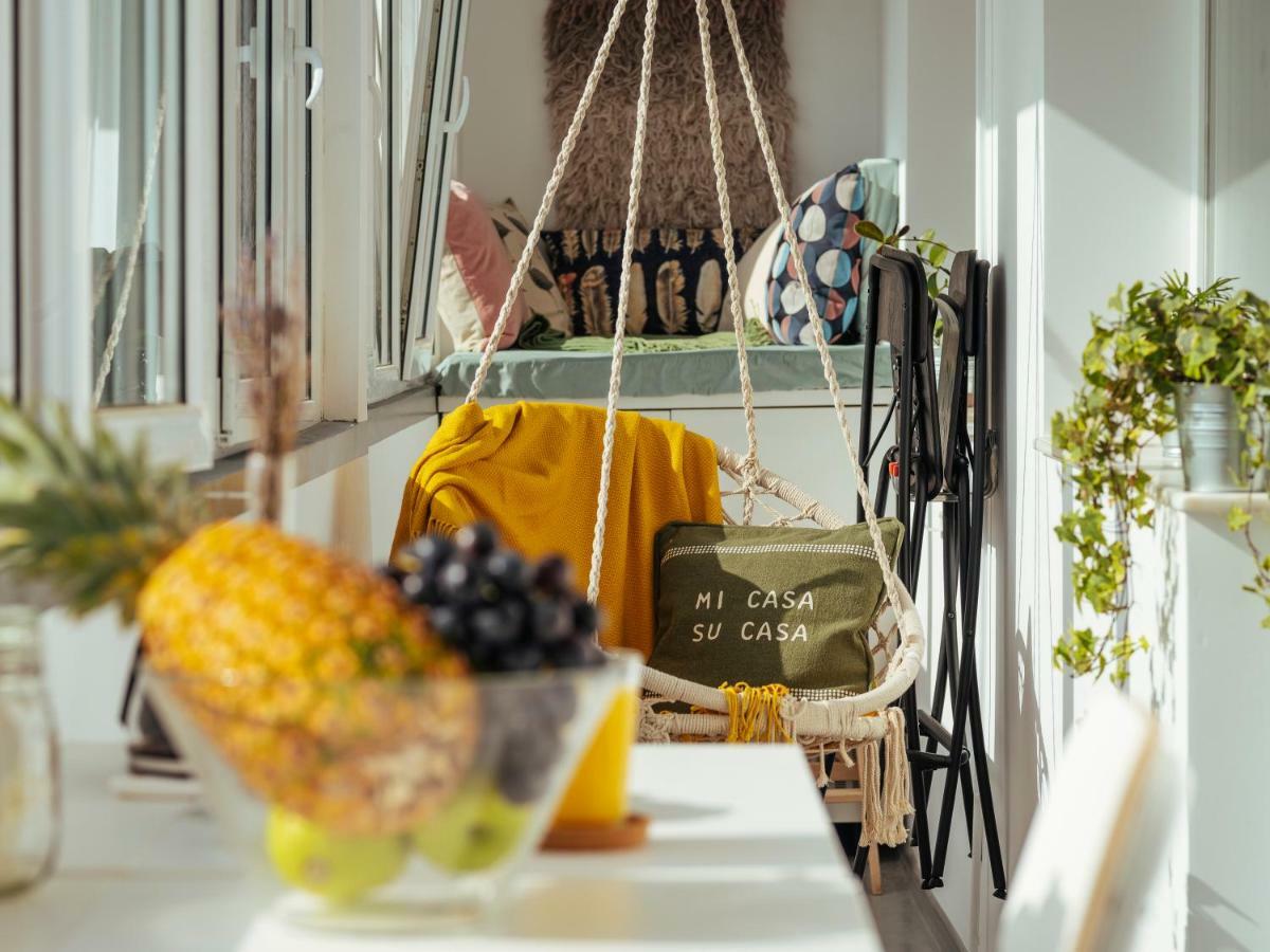 ParkLake Design Apartment - Fabulous View - Netflix Boekarest Buitenkant foto