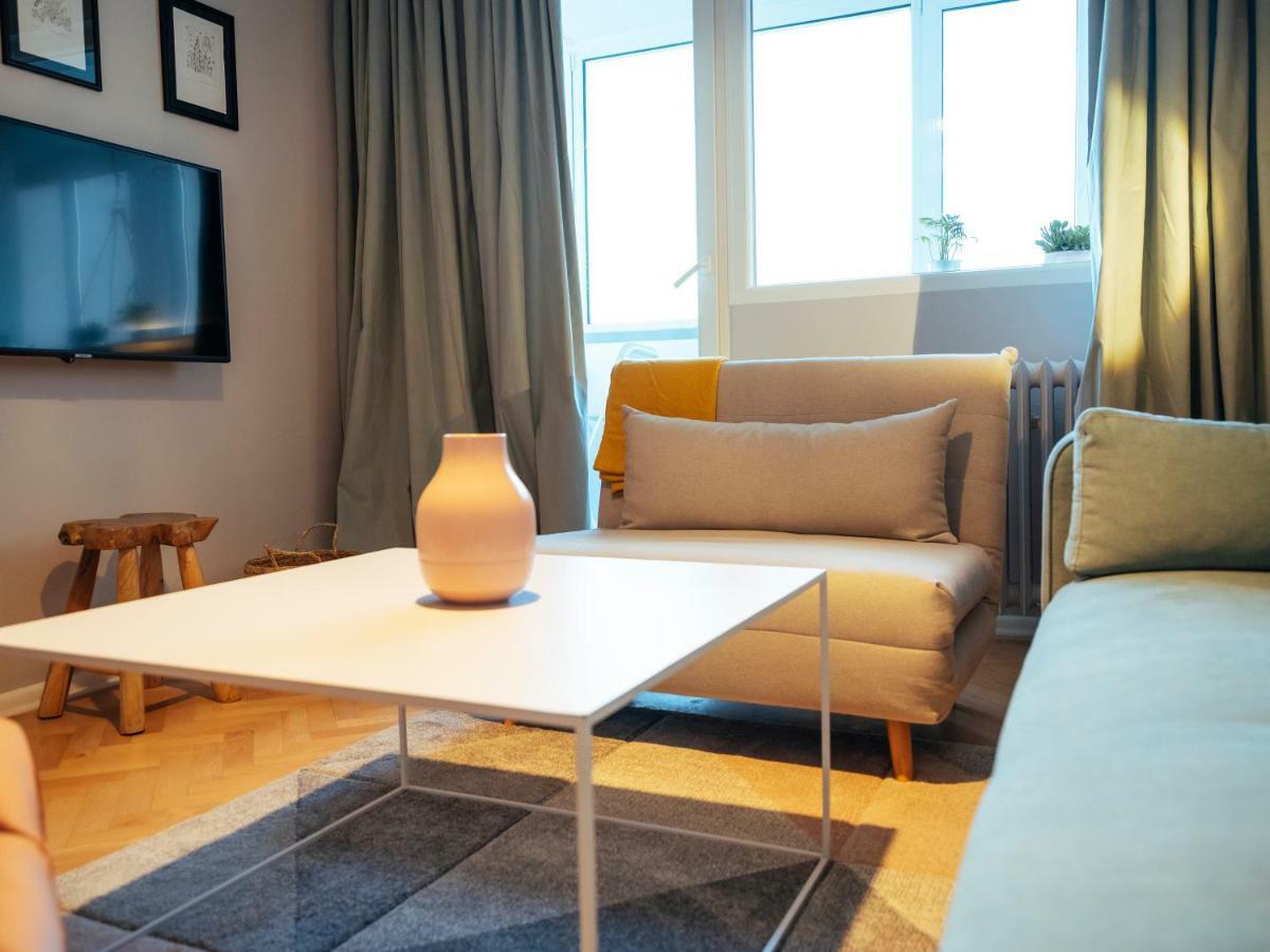 ParkLake Design Apartment - Fabulous View - Netflix Boekarest Buitenkant foto