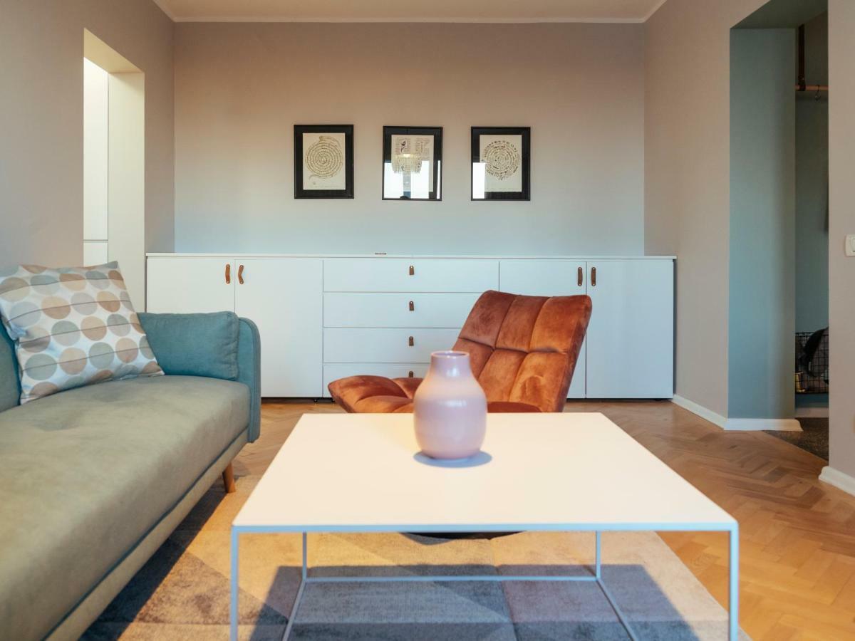 ParkLake Design Apartment - Fabulous View - Netflix Boekarest Buitenkant foto